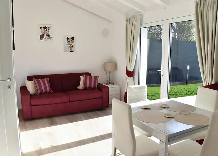 Renovated 400 Meters From The Sea With Garden Villa Forte dei Marmi