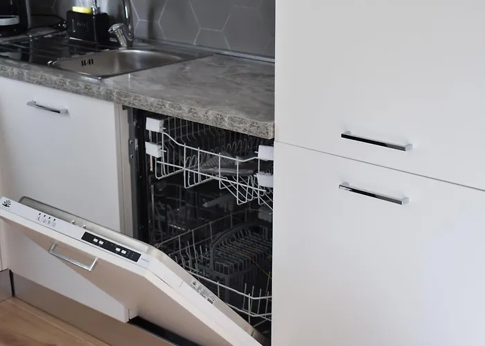 Renovated 400 Meters From The Sea With Garden * Forte dei Marmi