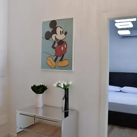 ヴィラ Renovated 400 Meters From The Sea With Garden *