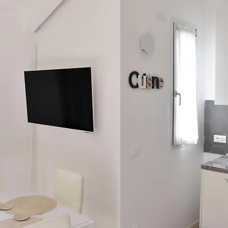 ヴィラ Renovated 400 Meters From The Sea With Garden *